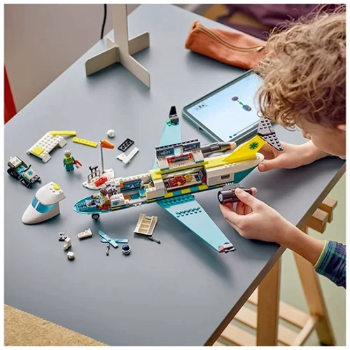 Конструктор LEGO City Літак швидкої медичної допомоги (60465)