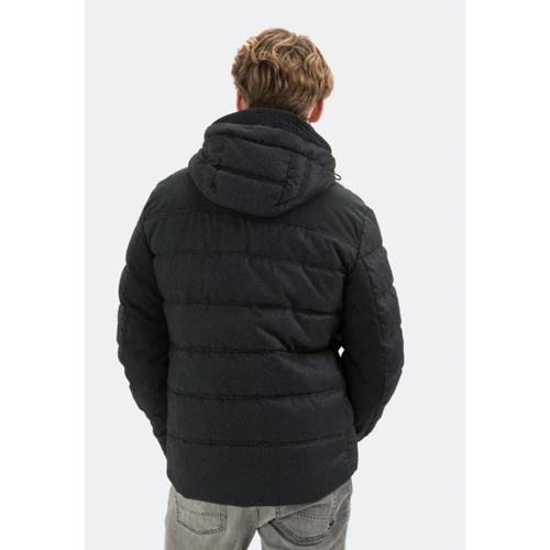 Куртка Camel Active Jacke 420260-6R68-72 54 черная зимняя с капюшоном: Тип застежки На молнии