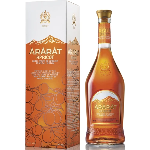 Бренді Ararat Apricot 0.5л, 30%, gift box (STA4850001007739)