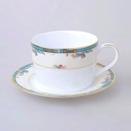 Чашка з блюдцем DPL Giselle 19055