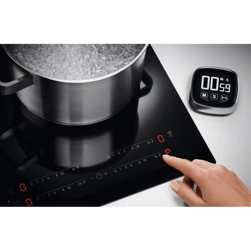 Варочная поверхность электрическая Electrolux CIL61443C: Размеры для встраивания 56х49 см