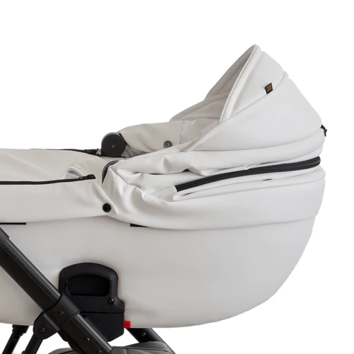 Универсальная коляска 2 в 1 Broco Miracle Black 9023-BMB-05, white, белый фото 7