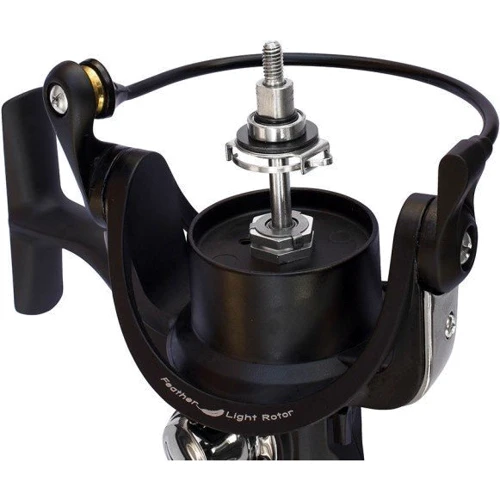 Катушка рыболовная Favorite Hurricane 2000, 5.2:1 10+1 (1693.50.29)