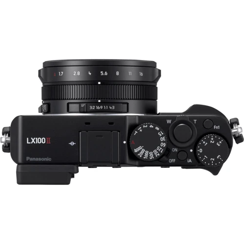 Panasonic Lumix DMC-LX100 M2 (DC-LX100M2EE) (English menu): Діафрагма 1.7 - 2.8