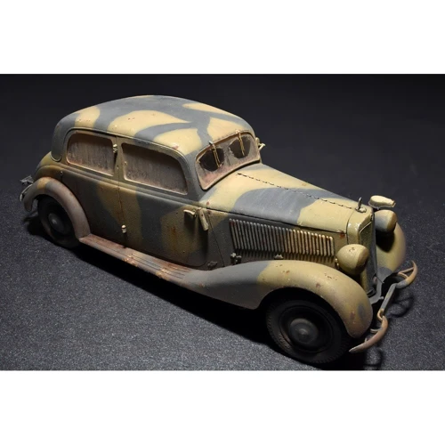 Сборная модель MiniArt Немецкий автомобиль Personenwagen Typ 170V Saloon (MA35203)