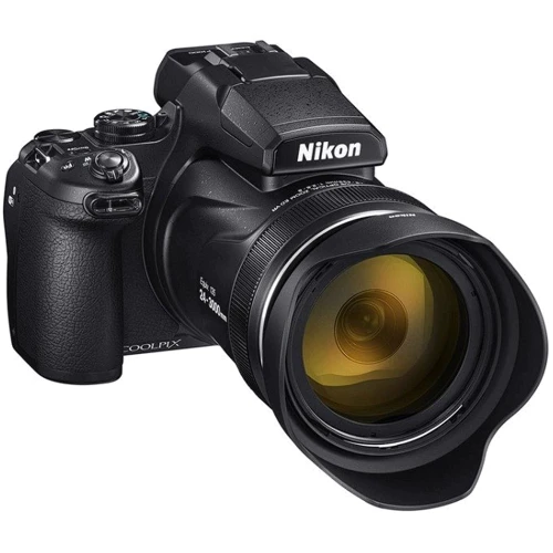 Nikon Coolpix P1000 (VQA060EA): Количество эффективных мегапикселей 16