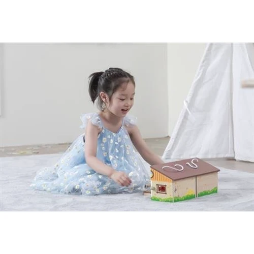 Деревянный игровой набор Viga Toys Домик-ферма (51618)