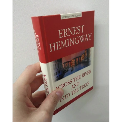 Ernest Hemingway: Across the River and into the Trees: Виробник Антологія