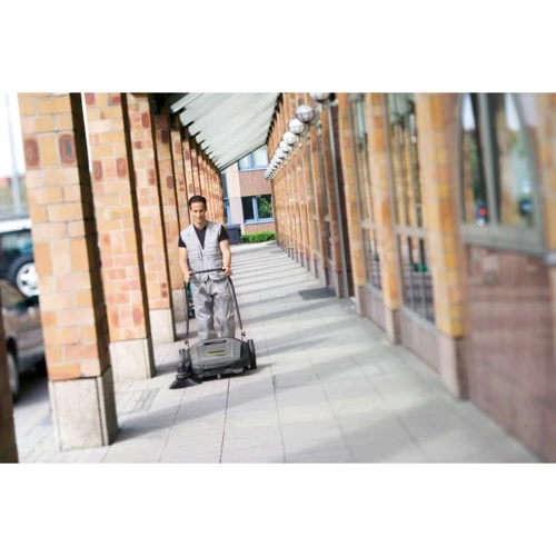 Прочая техника для уборки Подметальная машина Karcher KM 70/15 C (1.517-151.0) фото 4