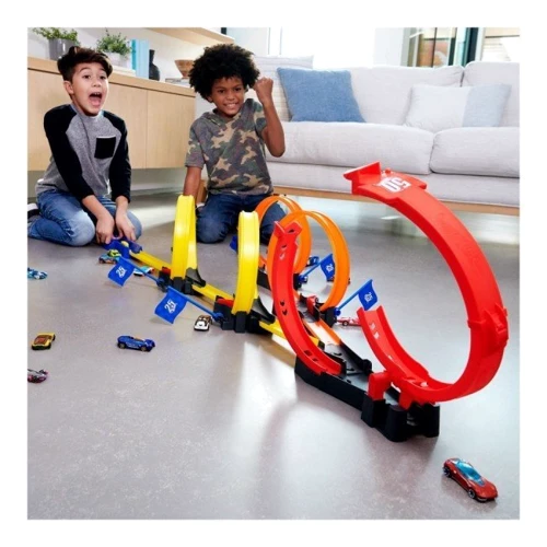 Трек Неймовірні трюки у петлях Hot Wheels: Тип петля с трамплином