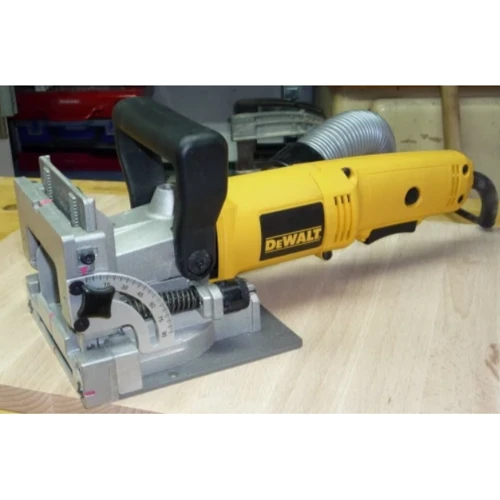 Фрезер DeWalt DW682K UA