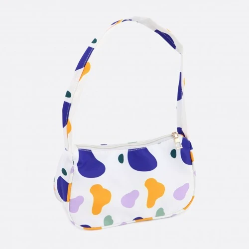 

Женская сумка багет Traum белая (7242-89)