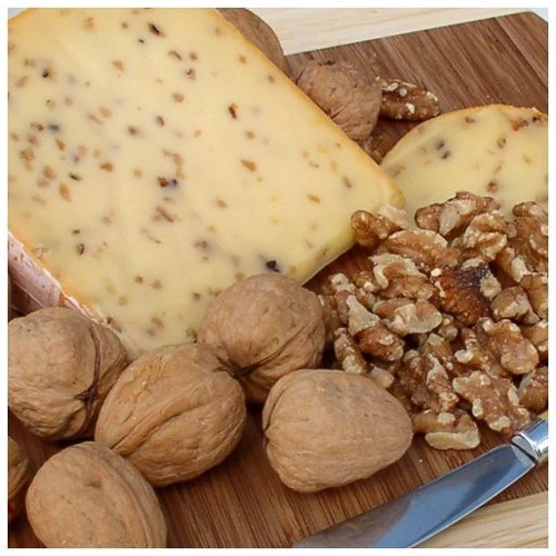Сыр Landana Walnut (с грецким орехом) (DLR5320): Вес нетто 100 г