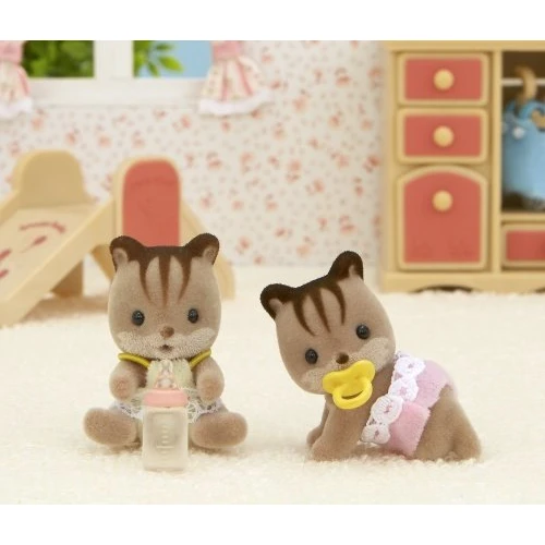 Ігровий набір Sylvanian Families Білченята-двійнята (5081): Стать для дівчаток