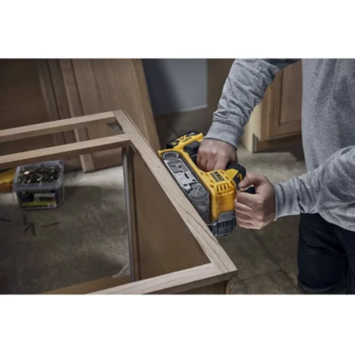 Ленточная шлифмашина DeWalt DCW220P2 UA фото 10