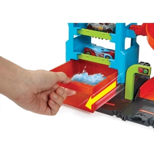 Игровой набор Hot Wheels Автомойка Мегабашня (HDP05)