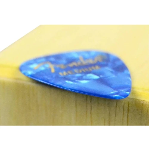 Медиатор Медиатор Fender 351 Shape Premium Picks Ocean Turquoise Medium: Форма медиатора Standard