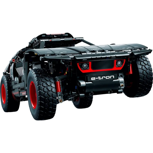 Конструктор LEGO Technic Audi RS Q e-tron (42160): Количество деталей, шт. 914