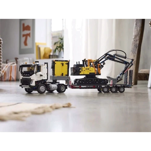 Конструктор LEGO Technic Грузовик Volvo FMX и Электрический экскаватор EC230 2274 детали (42175) фото 8