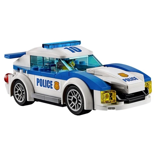 Конструктор LEGO City Полицейский участок (60141): Количество деталей, шт. 894