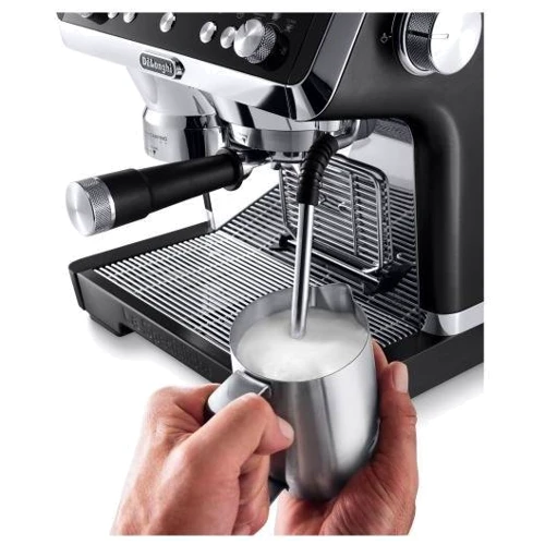 Кофеварка DeLonghi EC9355.BM: Давление, бар 19