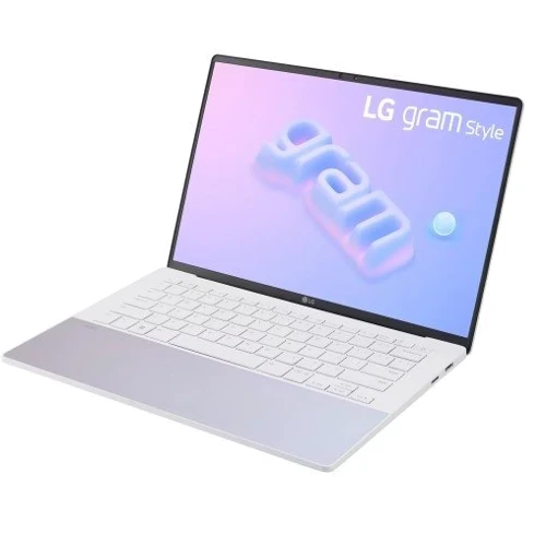 Ноутбук LG gram Style 14 14Z90RS (14Z90RS-K.AAW7U1): Экран 14" IPS (2880x1800)