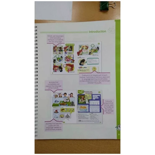 iWonder 2: Teacher's Book with Posters: ISBN 9781471570278