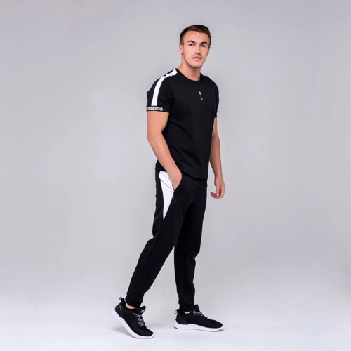 Спортивная футболка Peak FW601035-BLA 48 черная: Страна производитель Китай
