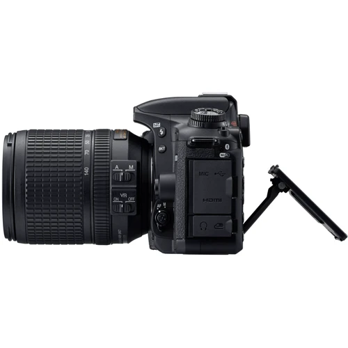 Nikon D7500 kit (18-140mm) VR: Размер дисплея 3.2&quot;
