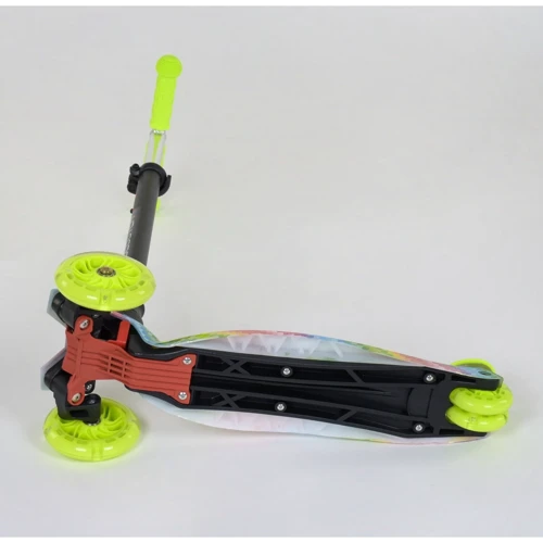 Самокат триколісний MAXI "Best Scooter" пластмасовий, трубка керма алюмінієва Light green / Black (83273): Тип коліс литі