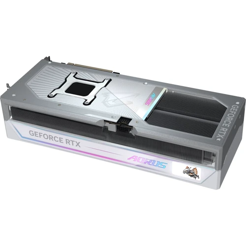 Видеокарта Gigabyte GeForce RTX 5090 MASTER ICE 32G (GV-N5090AORUSM ICE-32GD): Исполнение Четырехслотовое