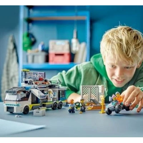 Конструктор LEGO City Передвижная полицейская криминалистическая лаборатория 674 деталей (60418) фото 4