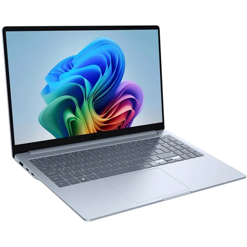 Ноутбук Samsung Galaxy Book4 Edge (NP750XQA-KB2US): Экран 15,6" IPS (1920x1080) Full HD