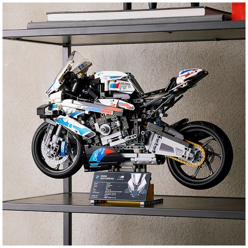 Конструктор LEGO Technic BMW M 1000 RR (42130) фото 6
