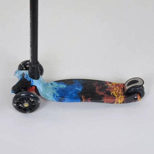 Самокат триколісний MAXI "Best Scooter" пластмасовий, трубка керма алюмінієва Black / Blue / Red (74476): Максимальне допустиме навантаження, кг 60