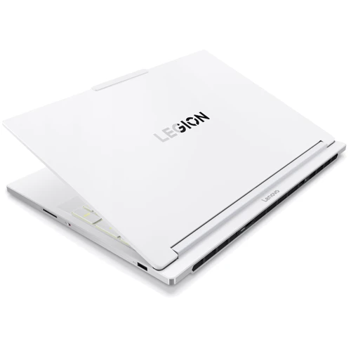 Ноутбук Lenovo Legion 7 16IAX10 (83KY0039RM): Видеоадаптер Nvidia GeForce RTX 5070