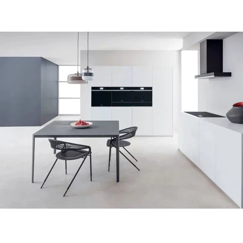 Встраиваемая микроволновая печь Whirlpool W11IMW161: Мощность микроволновки 900 Вт