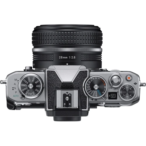 Nikon Z fc + 28mm (VOA090K001) UA: Максимальный размер кадра 5568x3712
