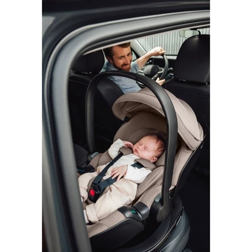 Автокрісло Britax-Romer Baby-Safe Pro Classic Deep Grey (2000040836): Кріплення Isofix есть (база в комплект не входит)