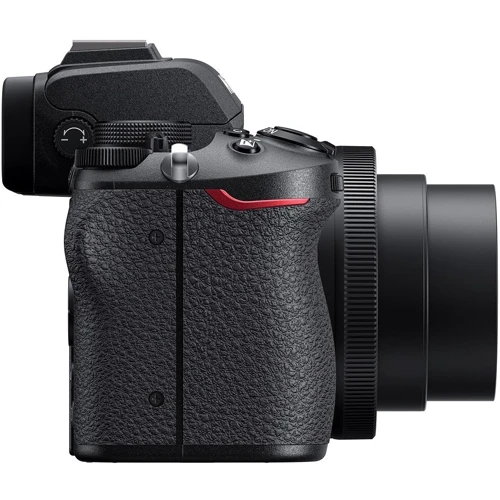 Nikon Z50 kit (18-140mm) VR (VOA050K012): Размер матрицы 23.5x15.7 мм