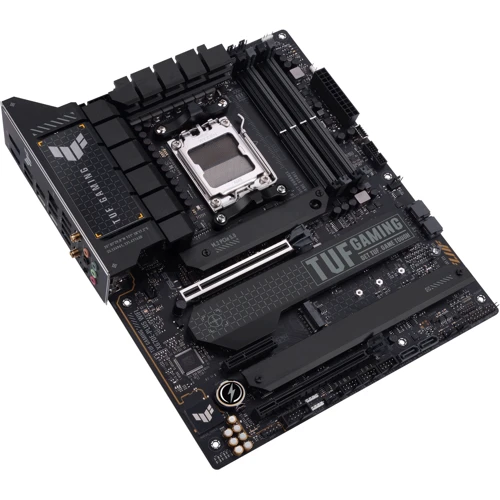 ASUS TUF GAMING X670E-PLUS WIFI (90MB1BK0-M0EAY0): Разъемы на задней панели USB Type-C, USB 3.2 Gen 2, USB 3.2 Gen 1, USB 2.0, HDMI, Ethernet RJ-45, DisplayPort