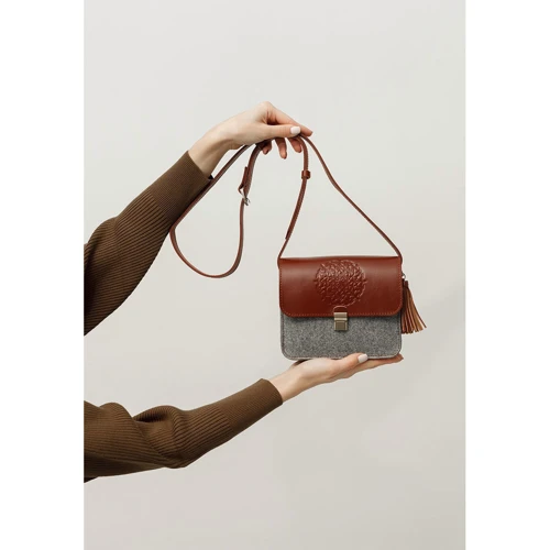 Женская сумка-сэтчел BlankNote коричневая (BN-BAG-3-felt-k): Тип ручки Со съемным ремнем, Плечевой ремень, Без ручки