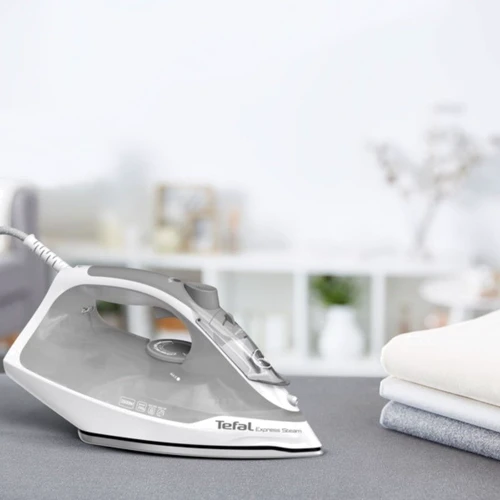 Утюг Tefal FV2863E1: Объем резервуара, мл 270