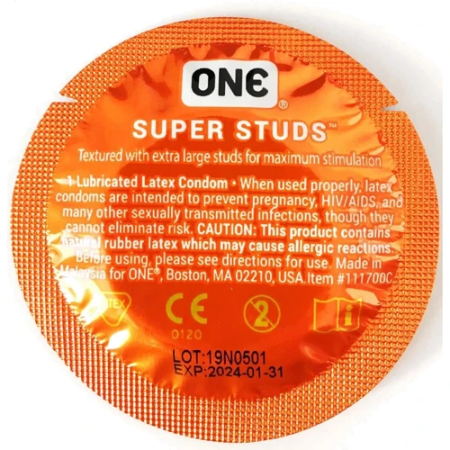 Презерватив c шипами One Super Studs