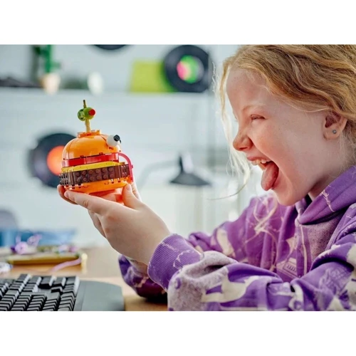 Конструктор LEGO Fortnite Durrr Burger 193 детали (77070) фото 5
