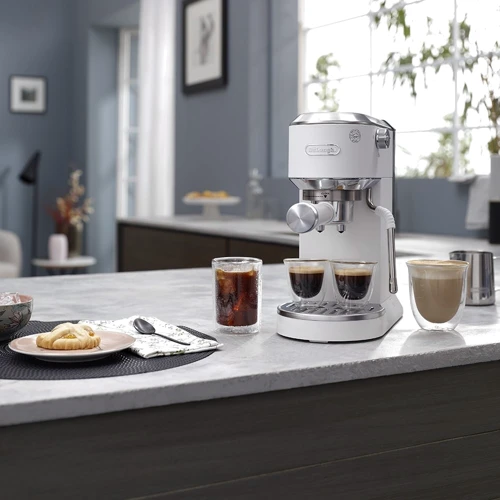 Кофеварка DeLonghi EC 890 WI