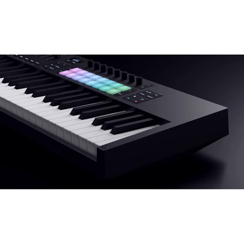 MIDI клавиатура NOVATION Launchkey 61 MK4: Разъёмы и интерфейсы USB