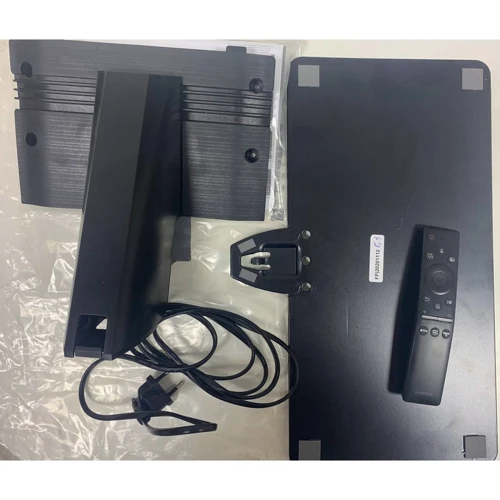Samsung QE55Q80T (Телевизоры)(0EYT3HCNB02218)(Stylus Approved): Причина уценки Витринный вариант, распечатанная комплектация
