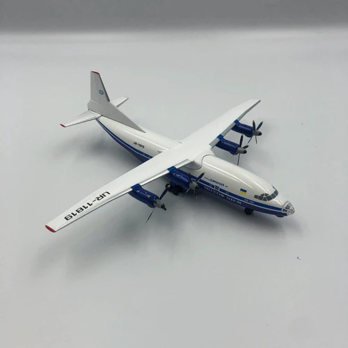 Военно-транспортный KUM самолет Ан-12 "Мотор Сич" (UR-11819): Производитель KUM