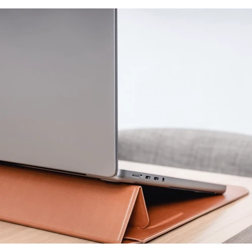 SwitchEasy EasyStand Leather Sleeve Saddle Brown (GS-105-232-201-146) for MacBook 13-14": Материал Полиуретан